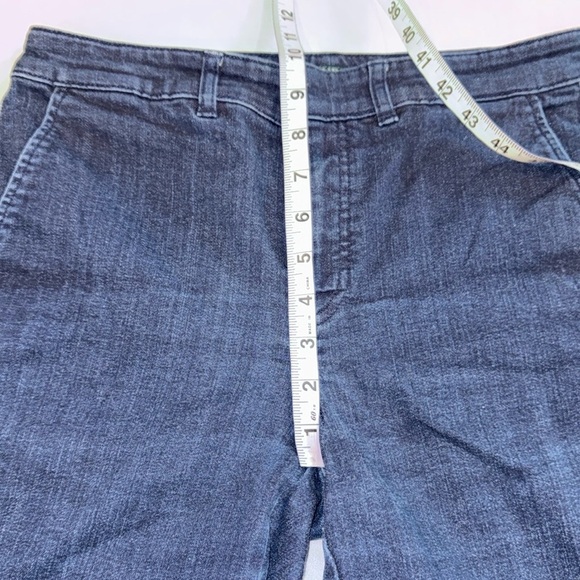 Ralph Lauren Blue Jean Shorts Tailored Fit Above Knee Women's Size 6 - Picture 4 of 13